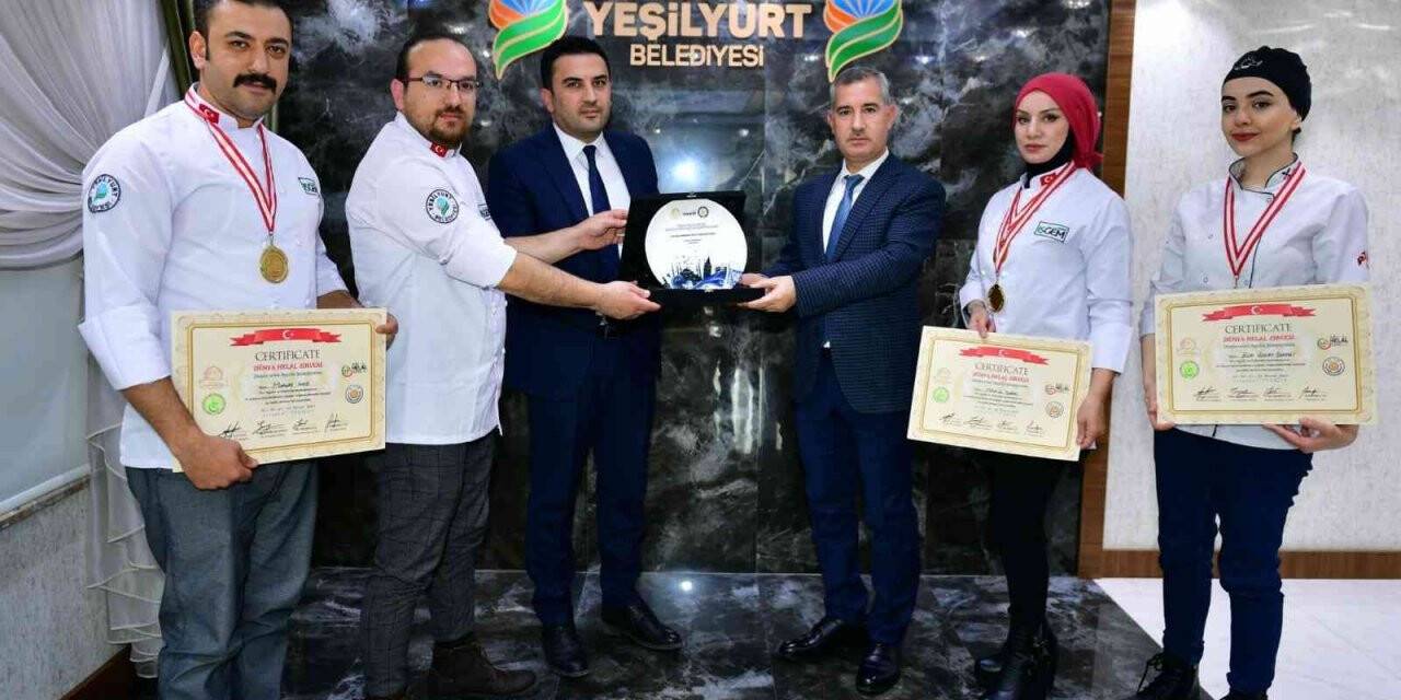 Yeşilyurt lezzetleri 7.Dünya Helal zirvesine damga vurdu