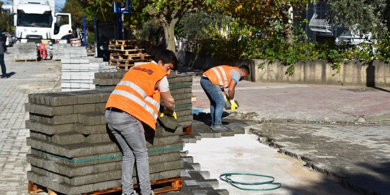 Yunusemre’de yollar düzenleniyor