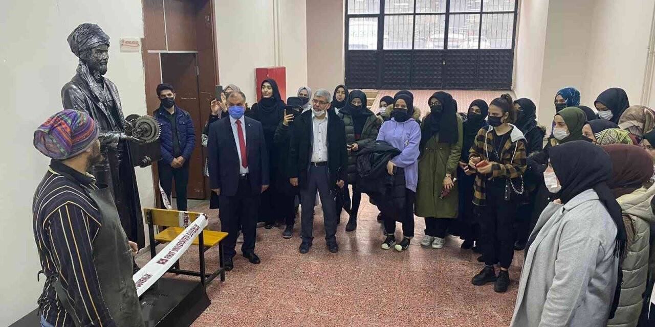 Lise öğrencileri Fırat Üniversitesini gezdi