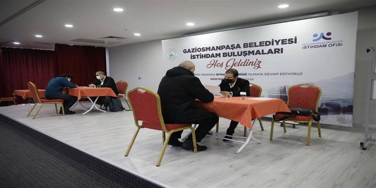 Gaziosmanpaşa’da istihdama tam destek sürüyor