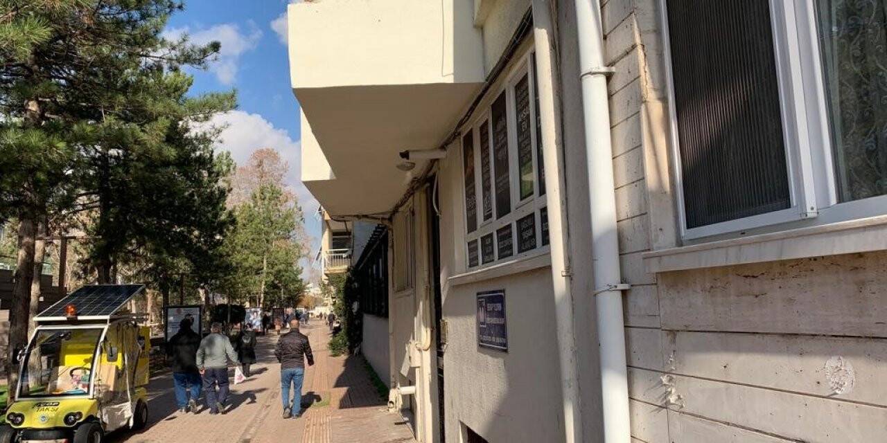 Gündeme gelen hasarlı balkon tamir edildi