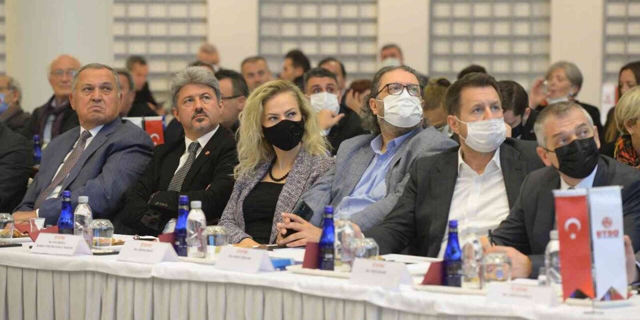 Öztrak: “Ülkemizin en büyük avantajı bursa gibi şehirlere sahip olmasıdır”