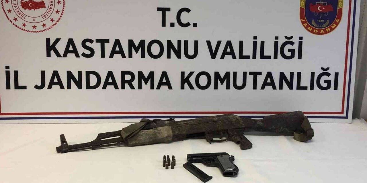 Jandarmadan kaçak silah operasyonu: 3 gözaltı