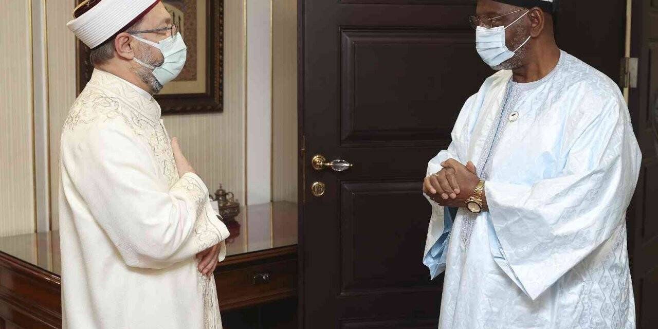 Diyanet İşleri Başkanı Erbaş, Fildişi Sahili İmamlar Konseyi Başkanı Diakite’yi kabul etti