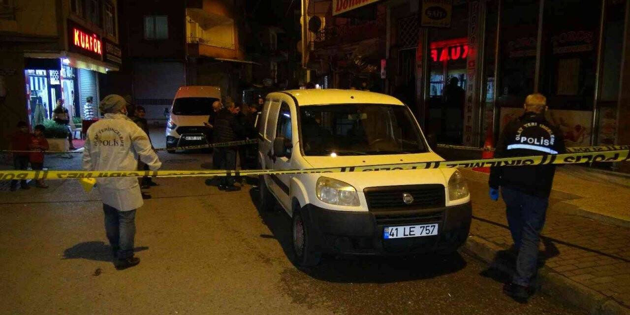 İki grubun pompalı tüfekli kavgası yoldan geçen kadını yaraladı