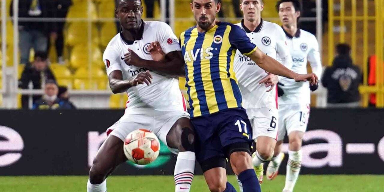 UEFA Avrupa Ligi: Fenerbahçe: 1 - Eintracht Frankfurt: 1 (İlk yarı)