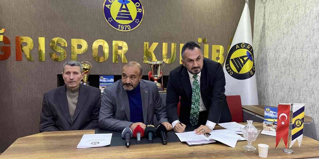 Ağrı 1970 Spor teknik direktör Yeşilova ile sözleşme imzaladı