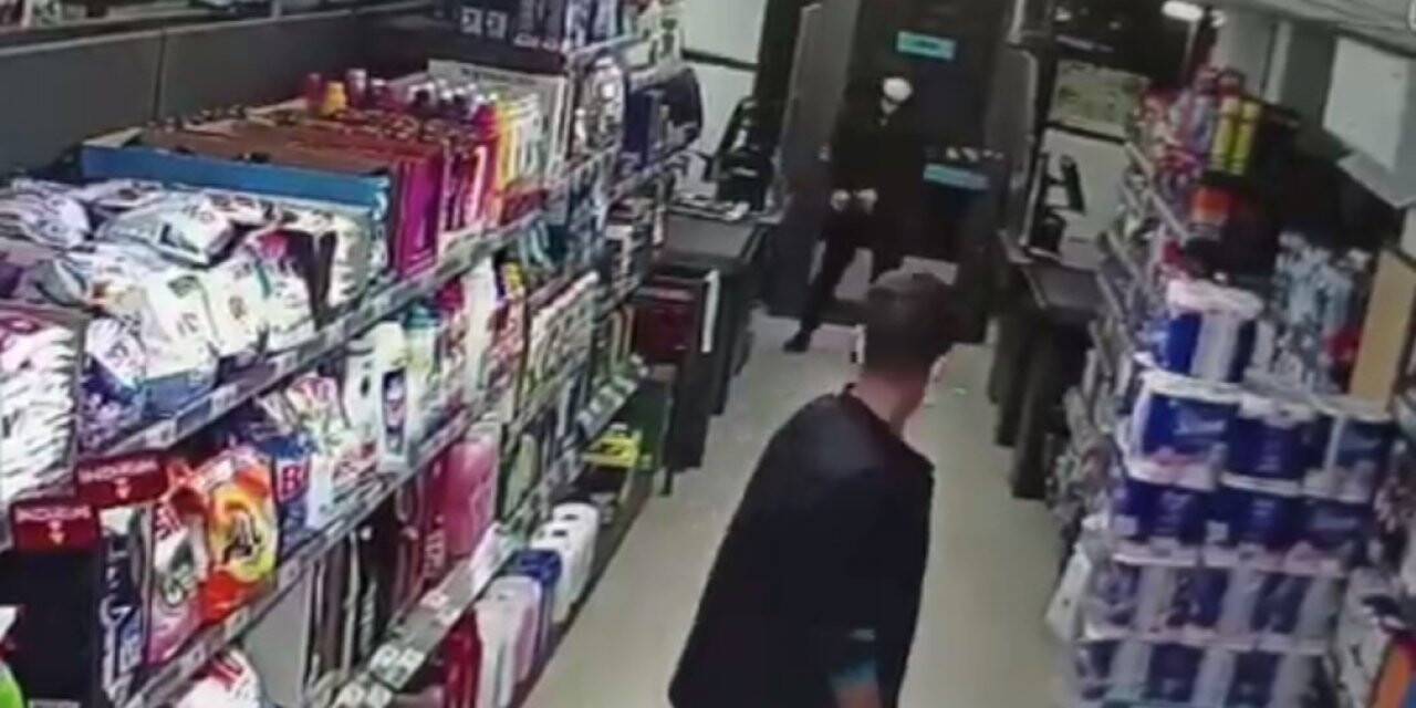 Avcılar’da markette korku dolu anlar kamerada