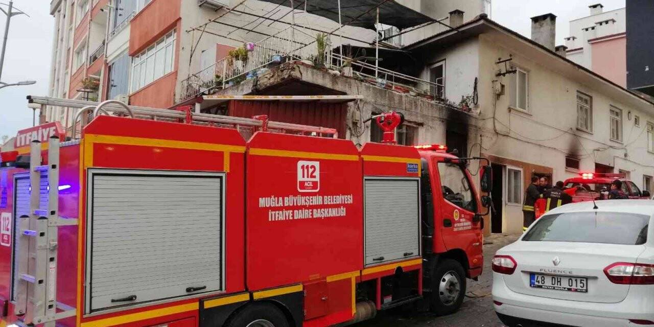 Menteşe’de baca yangını
