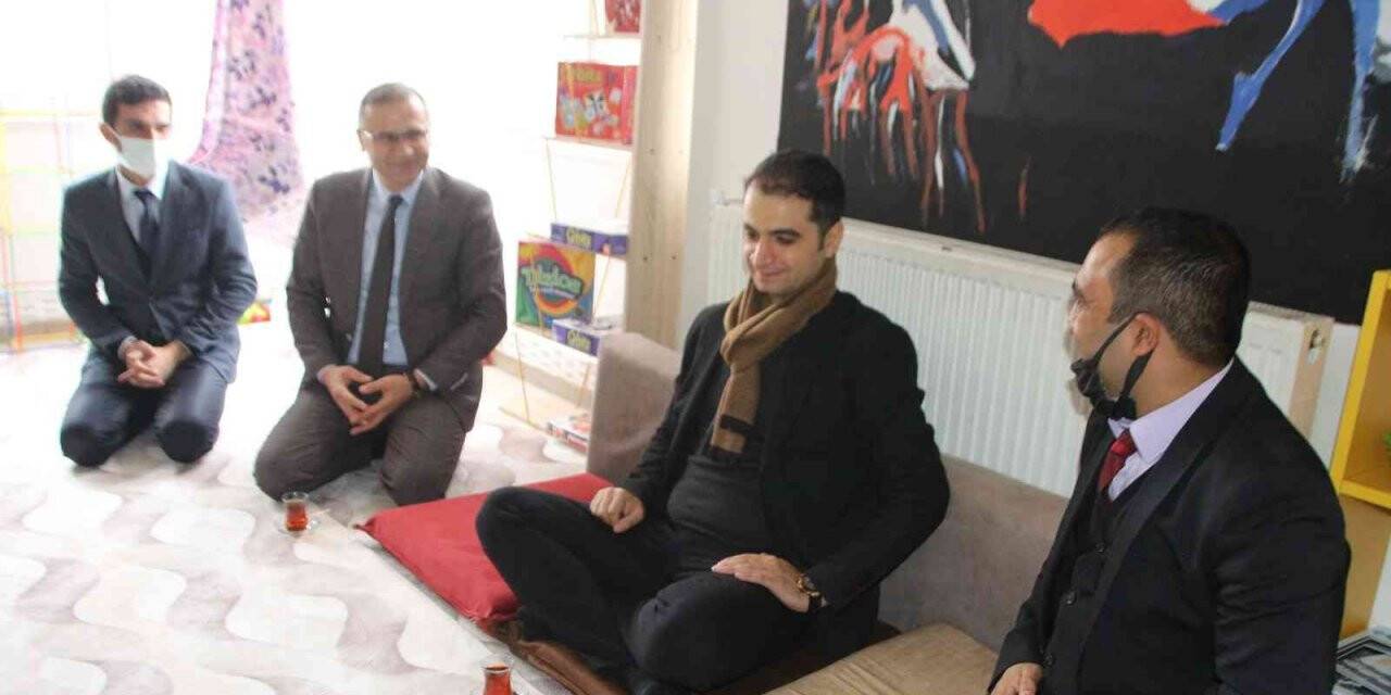 Kaymakam Güder kütüphane açılışı yaptı