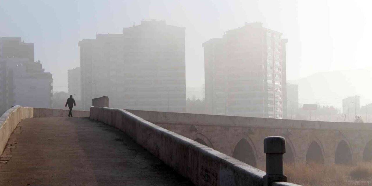 Sis ve kırağı eşsiz görüntüler oluşturdu