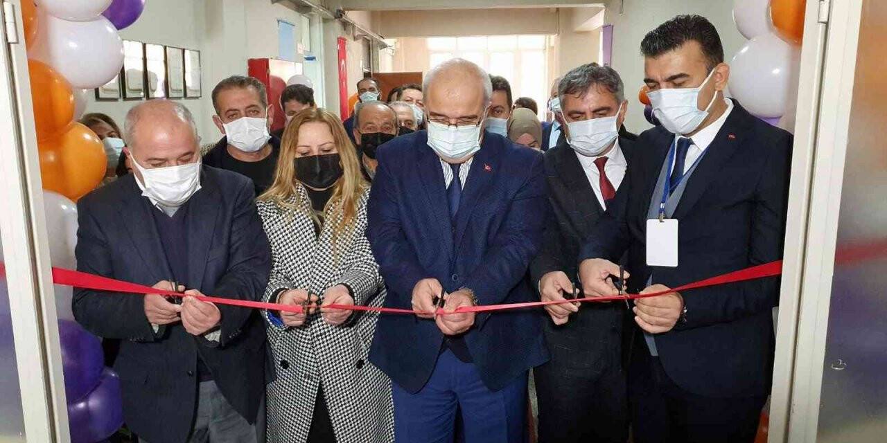 Nazilli’deki bilim fuarları yaşama ışık tutuyor