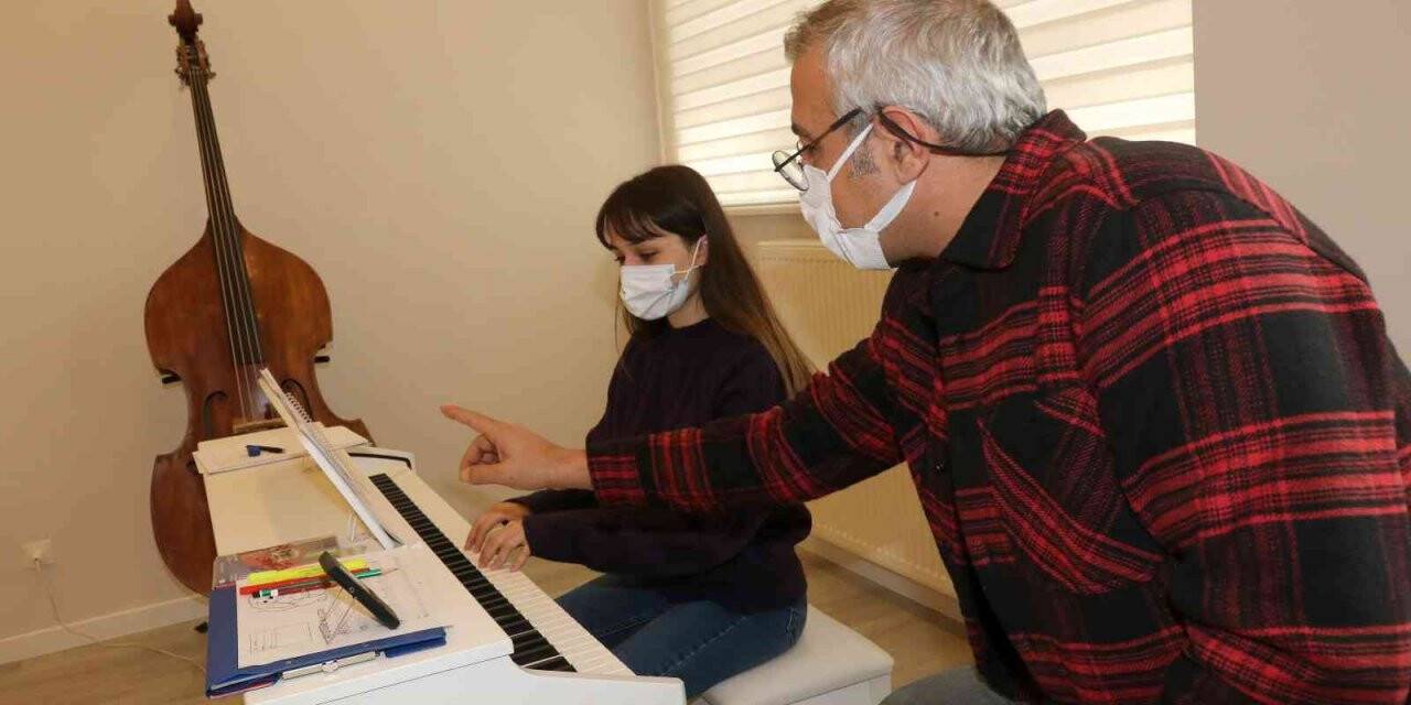 Gençler Çankaya’da sanat eğitimi alıyor