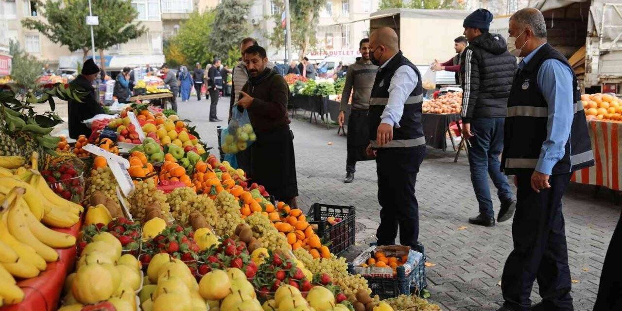 Şanlıurfa’da zabıtalar pazar yerlerine denetim