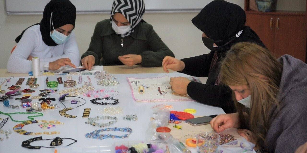 Şanlıurfalı kadınlardan meslek edindirme kursuna yoğun ilgi