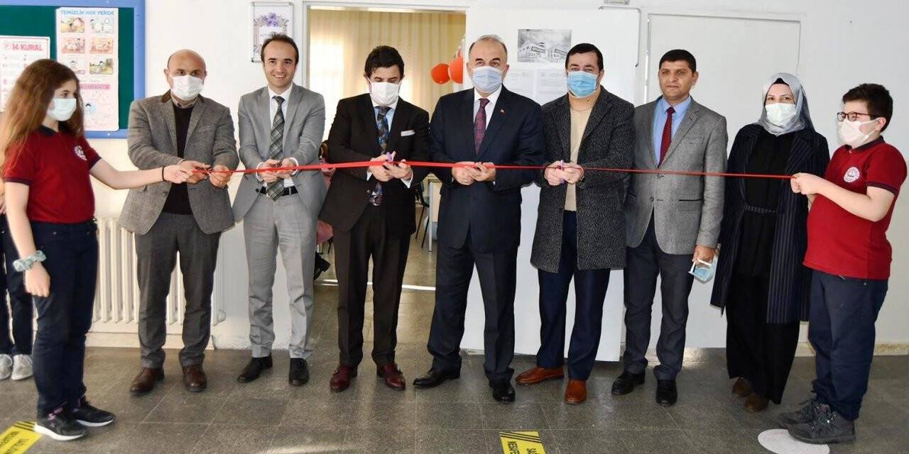 Subaşı’nda okullara kütüphane