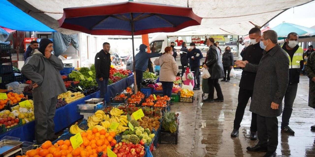 Ayvalık’ta Başkan Ergin’den Sarımsaklı pazaryeri ziyareti