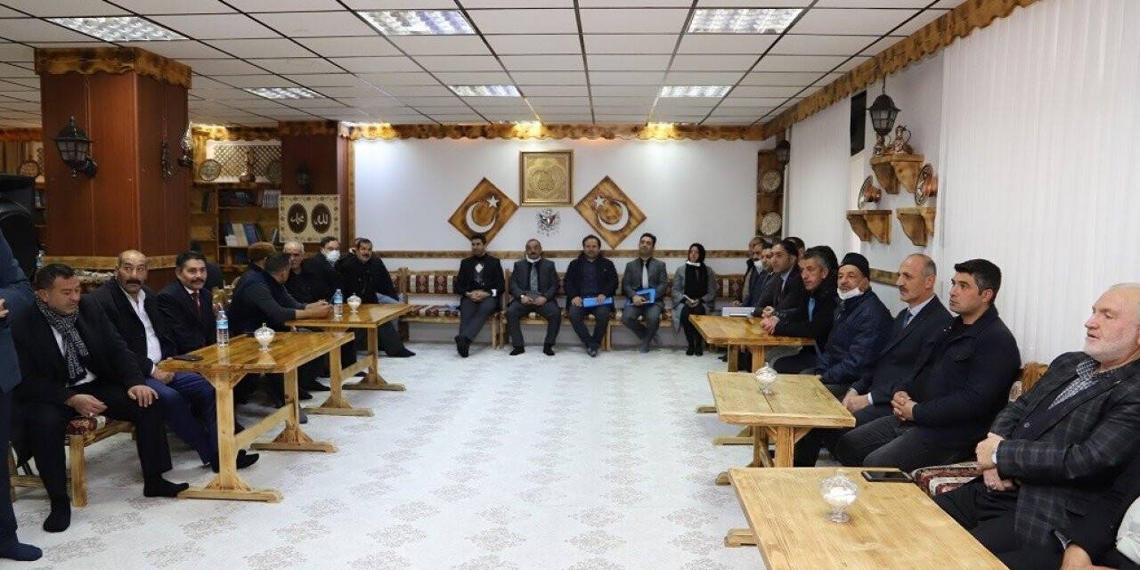 Başkan Aksun, mahalle muhtarları ile bir araya geldi