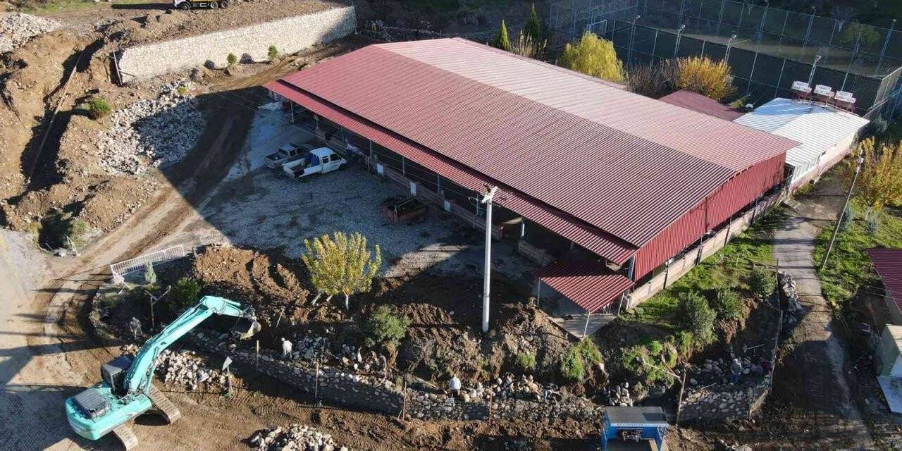 Demirciler Mahallesi, istinat duvarına kavuştu