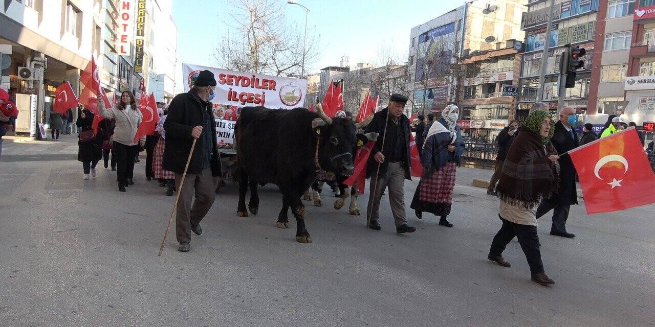 İlk Türk kadın mitingini 102’inci yılında unutturmadılar