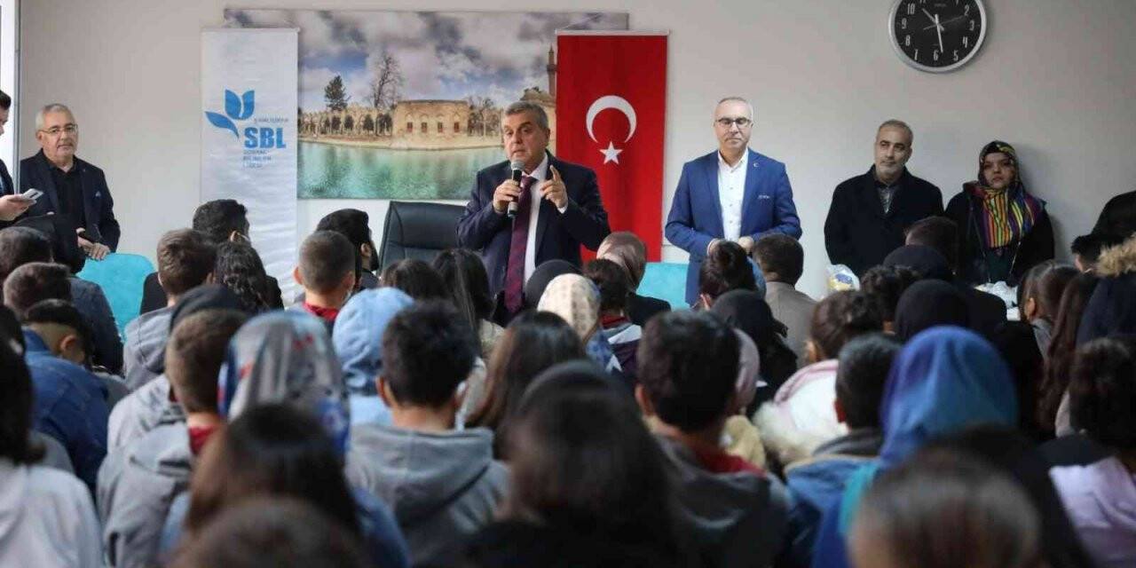 Beyazgül liseli öğrencilerle bir araya geldi