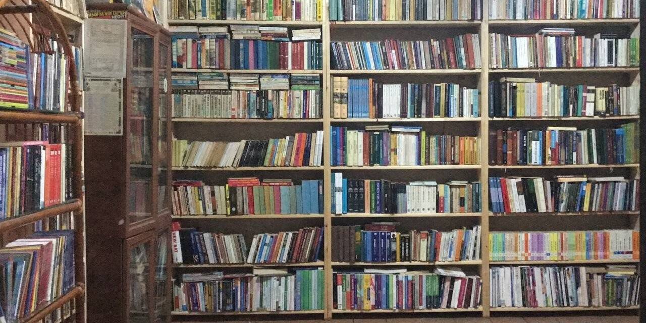 Bayburt’un ilk sahaf kitabevi açıldı