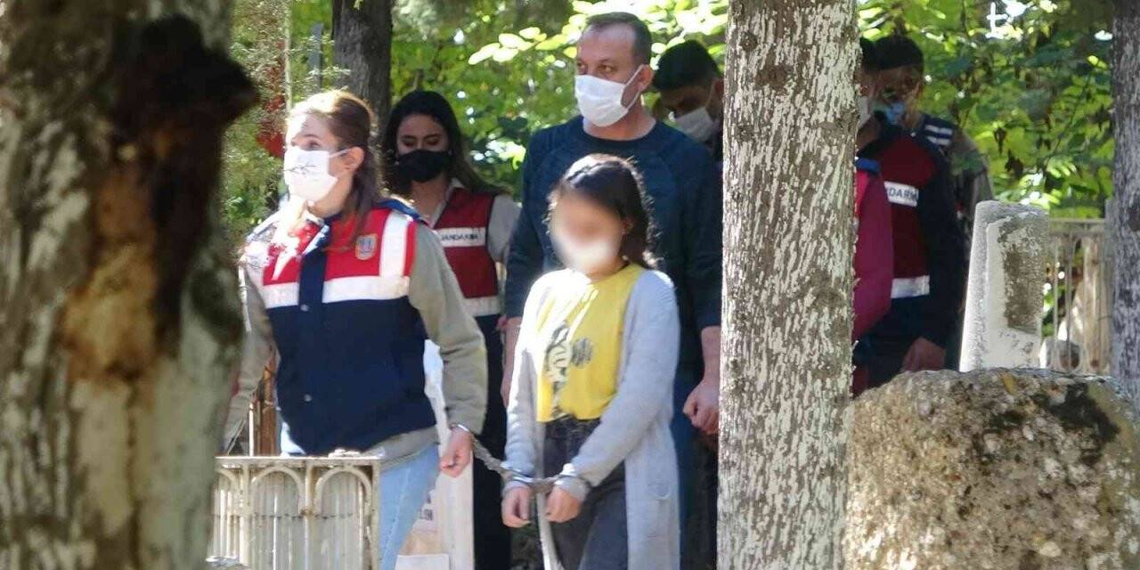 Bebeğini diri diri gömmeye çalışan anne ve anneannenin cezası bellli oldu