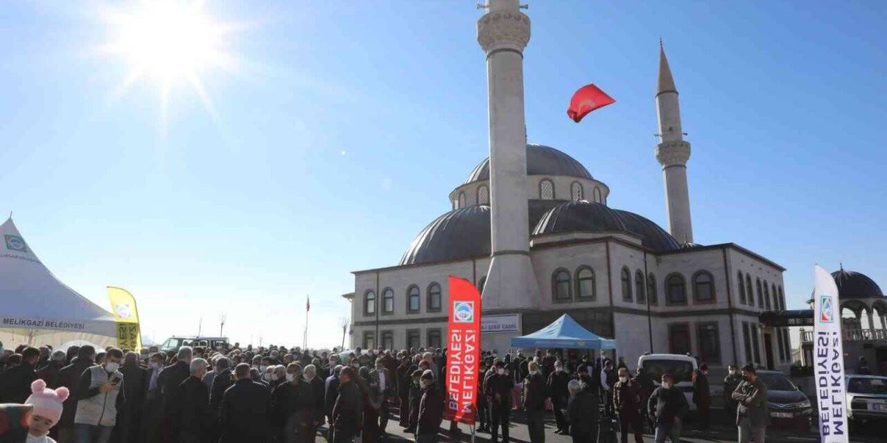 Hırka-i Şerif Cami dualarla ibadete açıldı