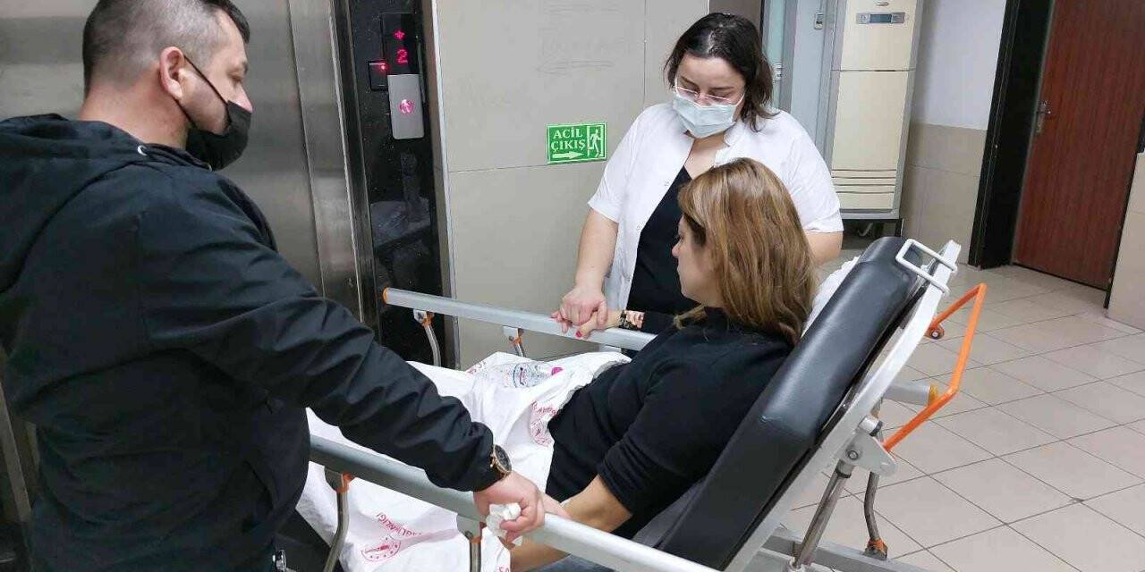 Hasta, doktor ve hemşireye saldırdı