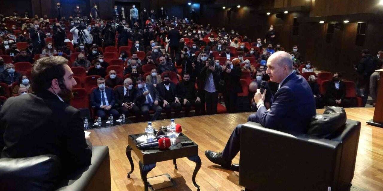 Numan Kurtulmuş, üniversite öğrencileriyle bir araya geldi