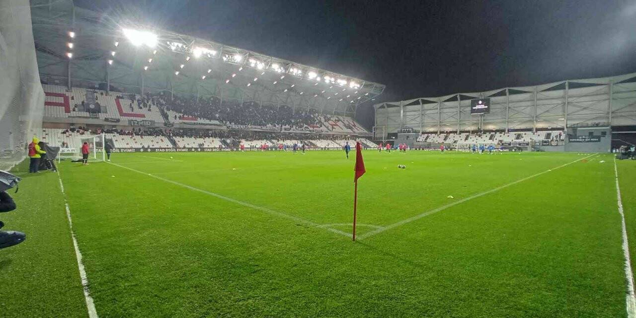 Spor Toto Süper Lig: Altay: 1 - Atakaş Hatayspor: 1 (İlk Yarı)