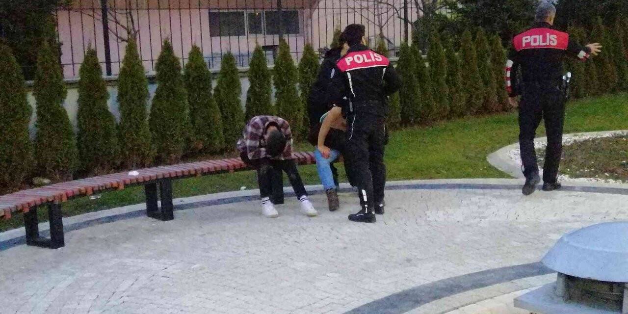 "Dövmenle hava atıyorsun” diyerek başlayan kavga kanlı bitti: 2 yaralı