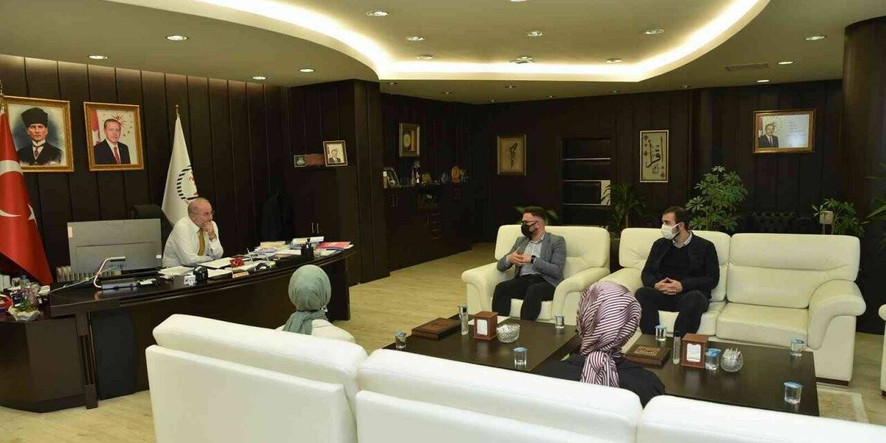 Rektör Ünal’a gençlik buluşması daveti