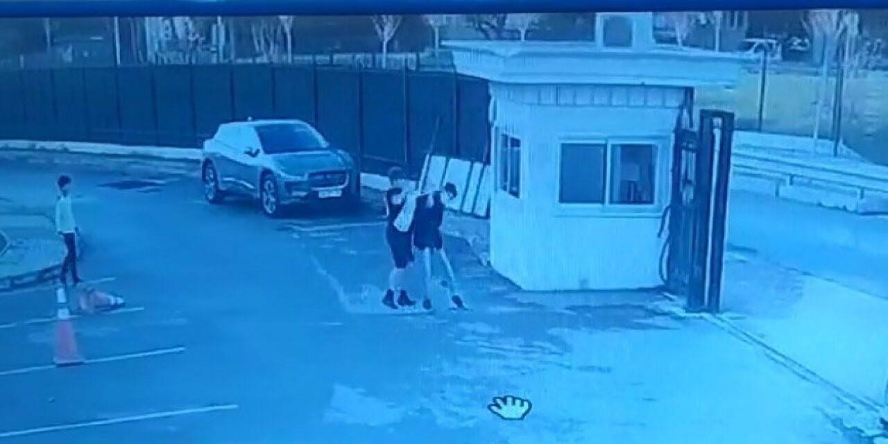 Kadıköy’de liseli öğrenciye darp: Yol kesip yumrukla saldırdı