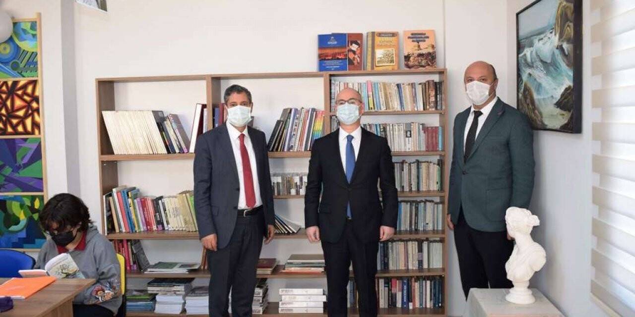 Yeni İl Milli Eğitim Müdürü Tatlı,  Ayvalık’ta incelemelerde bulundu