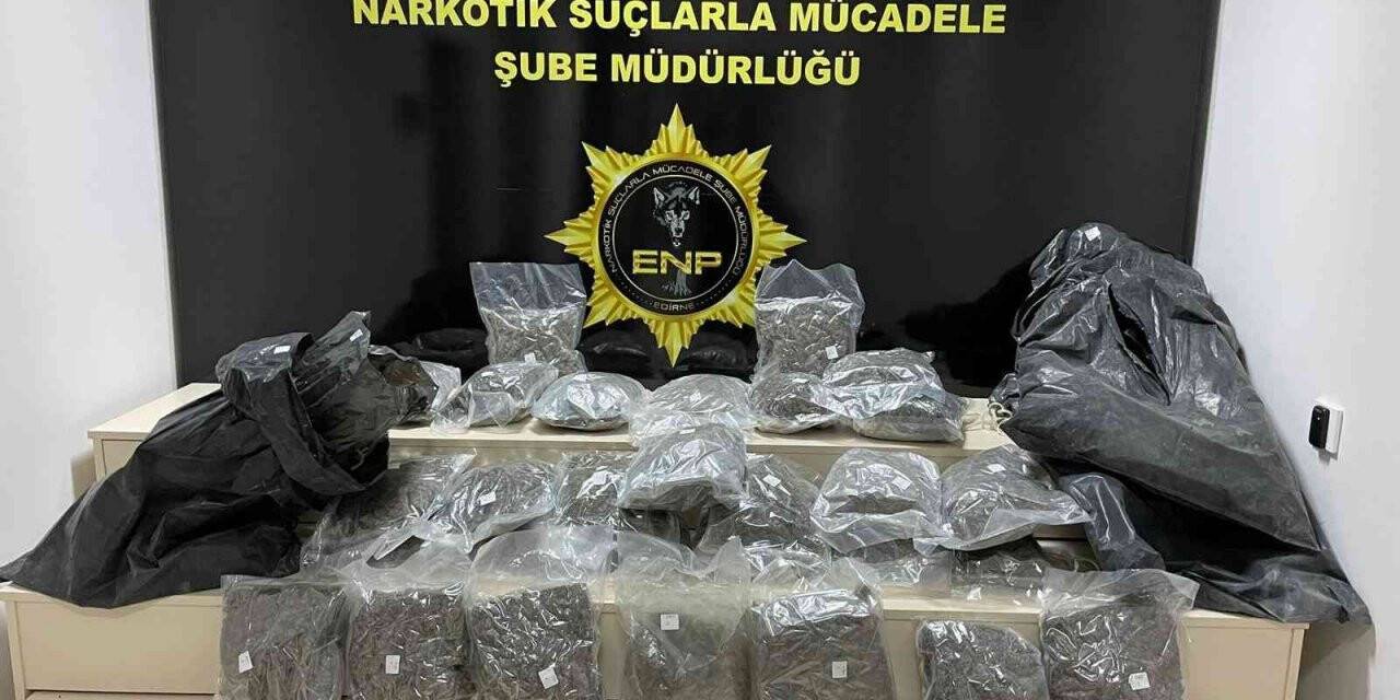 Yolda bulunan 14 kilo uyuşturucuya 4 tutuklama