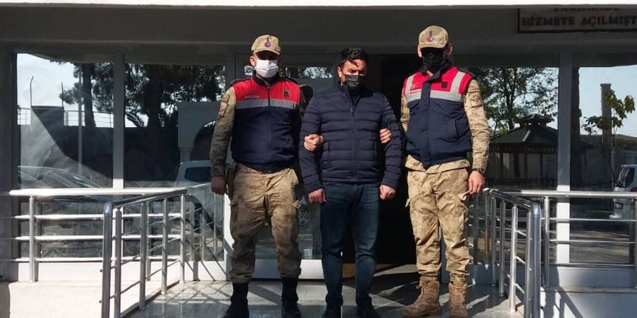 Cinayet zanlısı 4 yıl sonra saklandığı evde yakalandı
