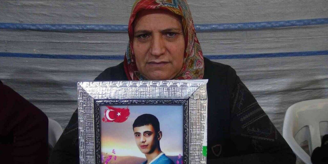 Diyarbakır’da anne ve babaların evlat nöbeti 832’inci gününde devam ediyor