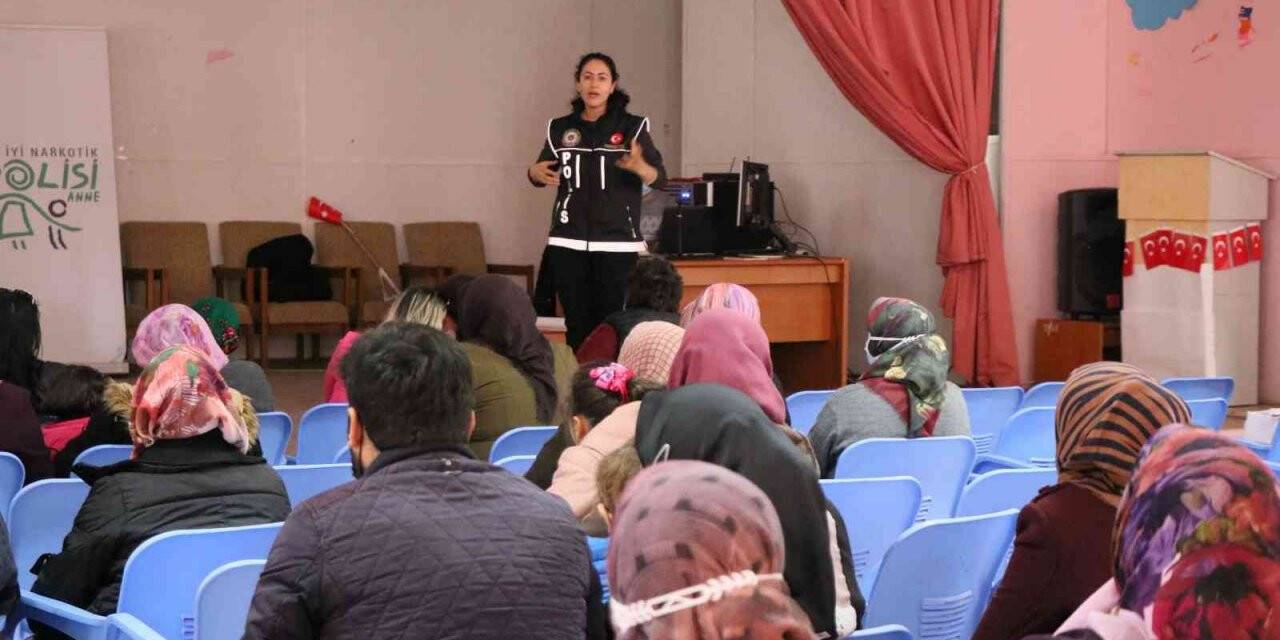 Aksaray’da annelere narkotik eğitimi verildi