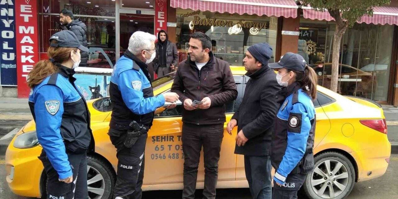 Van polisi taksicileri bilgilendirdi