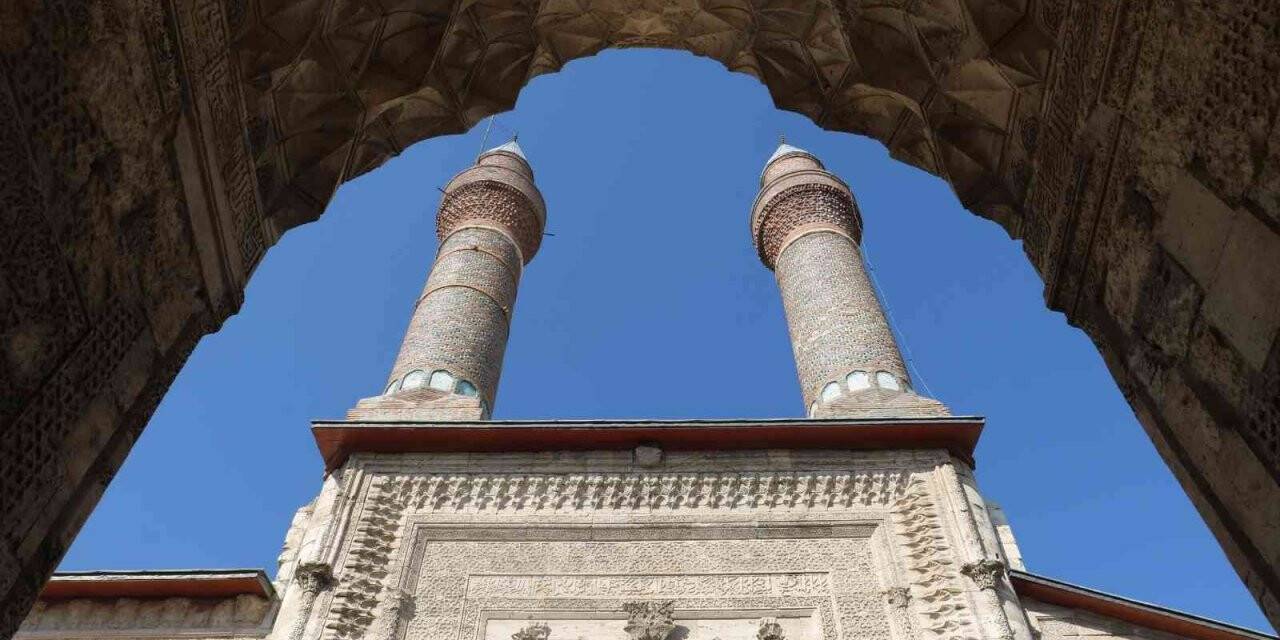 İlhanlı valisi, Selçuklu sultanı ile böyle boy ölçüştü