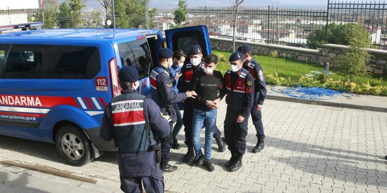 Eğlence merkezindeki cinayetinin şüphelileri adliyeye sevkedildi