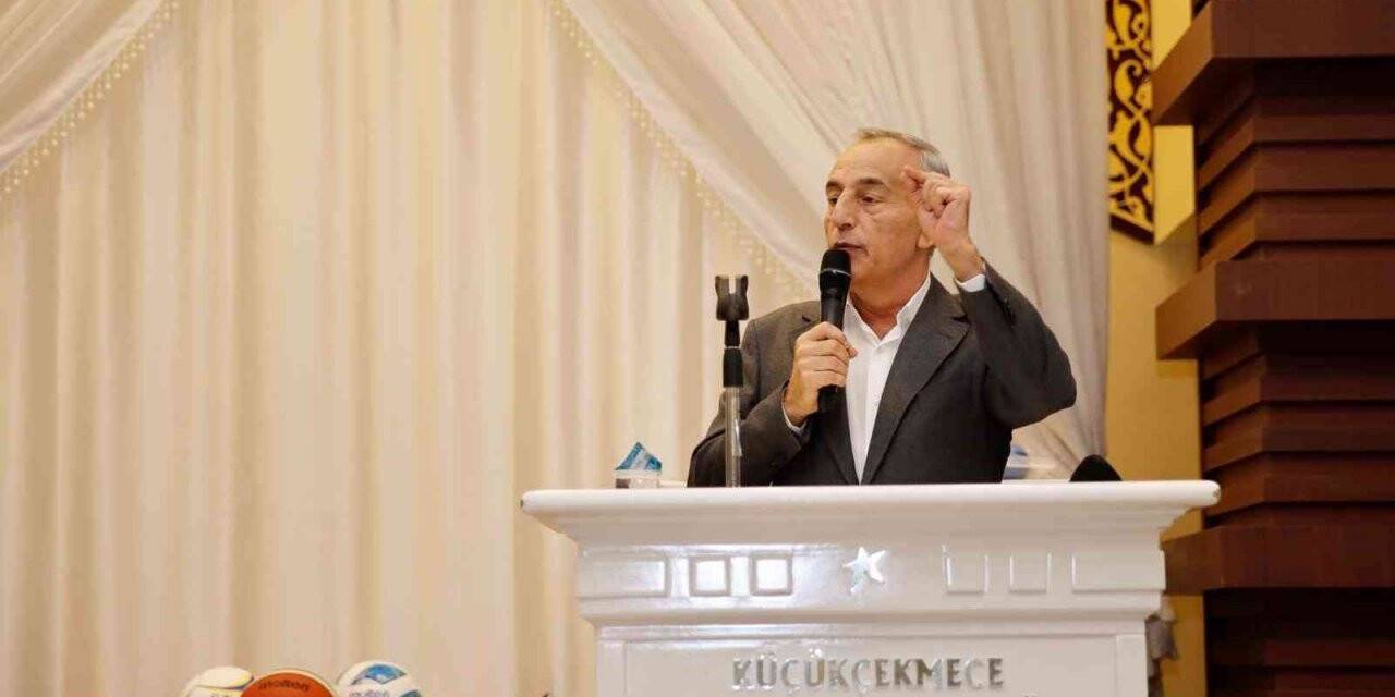 Küçükçekmece’de okul ve amatör spor kulüplerine malzeme desteği