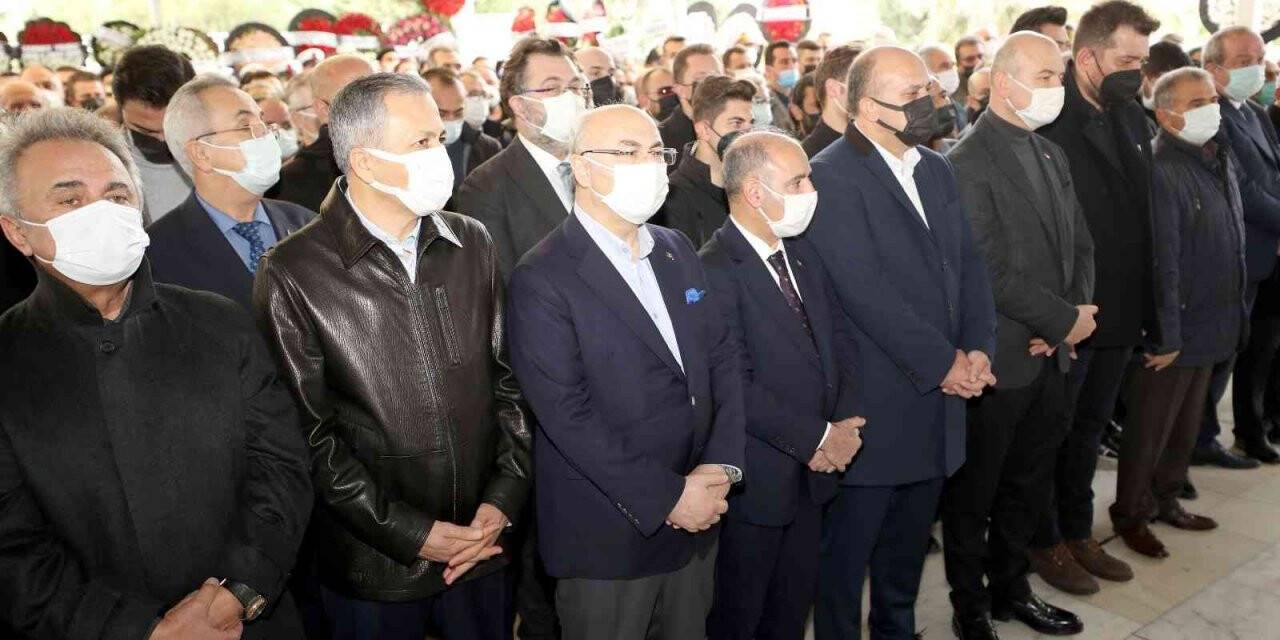 Bakan Soylu, İstanbul İl Emniyet Müdürü Aktaş’ı acı gününde yalnız bırakmadı