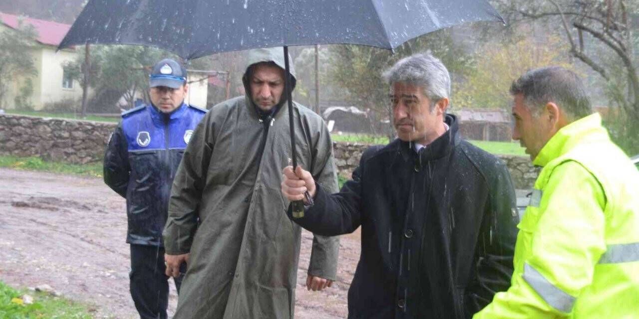 Başkan Oktay yağıştan zarar gören bölgelerde incelemelere devam ediyor