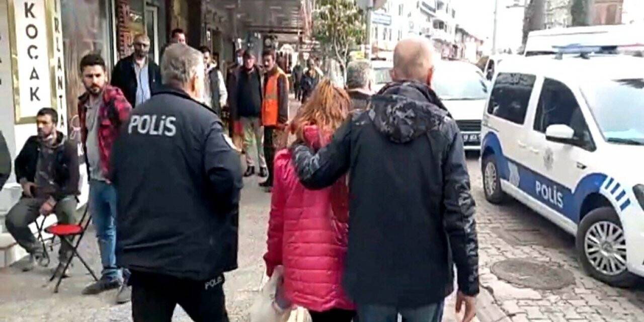 İzmir’den Edremit’te gelen kadın, polisin takibi sonucu kuyumcuları dolandıramadı