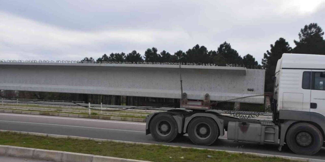 Selin vurduğu köprünün son parçaları getirildi