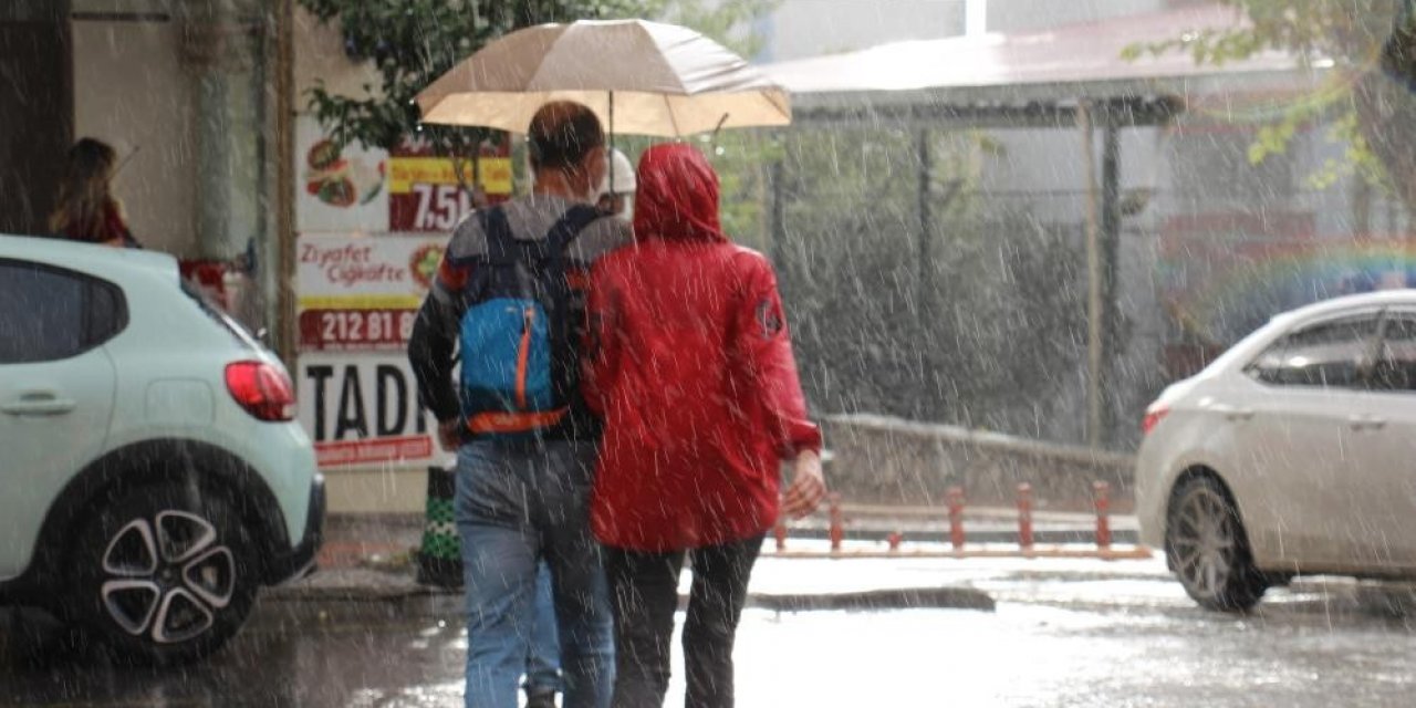 Meteorolojiden İzmir ve Aydın için kuvvetli yağış uyarısı