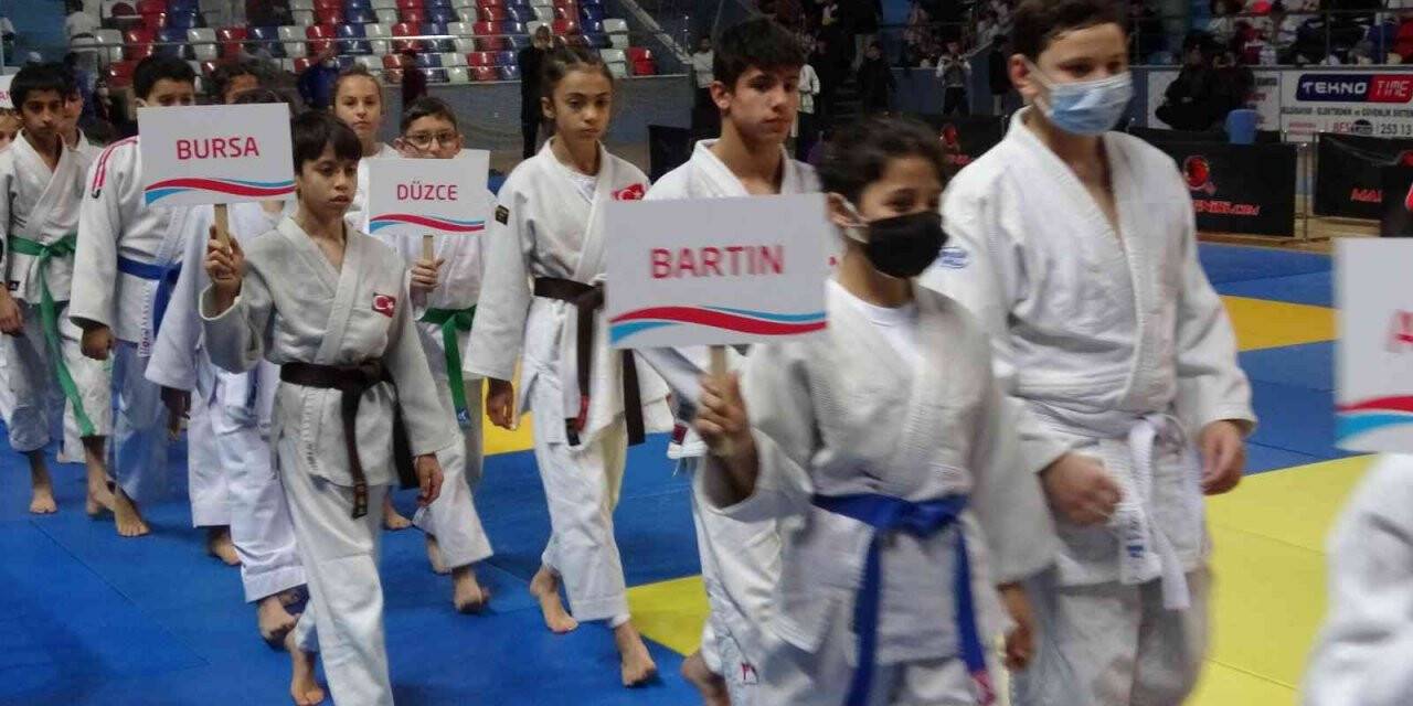 5’inci Uluslararası Madenci Kupası Judo Turnuvası başladı