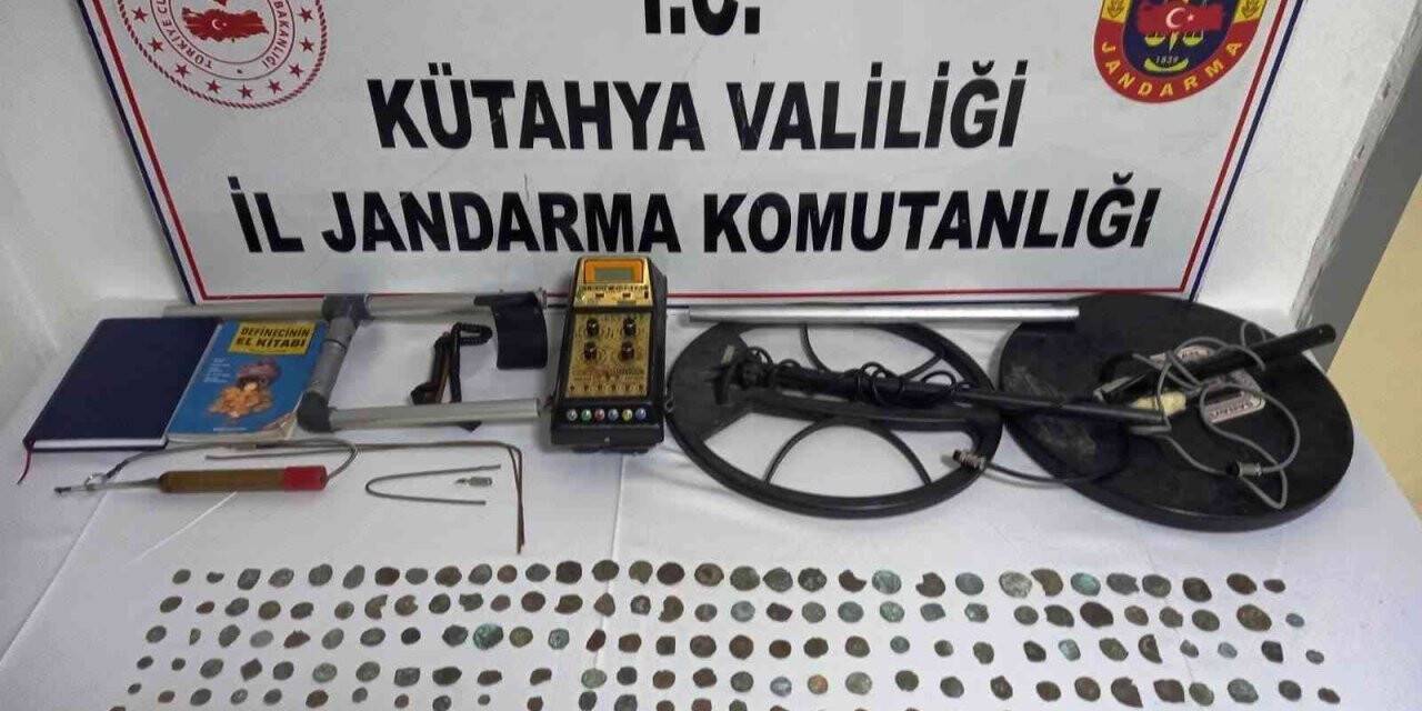 Kütahya’da 276 adet tarihi sikke ele geçirildi
